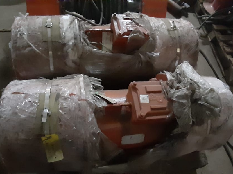 AAD167 2 Only 10 kw Invicta Vibrator motors, 960 rpm
