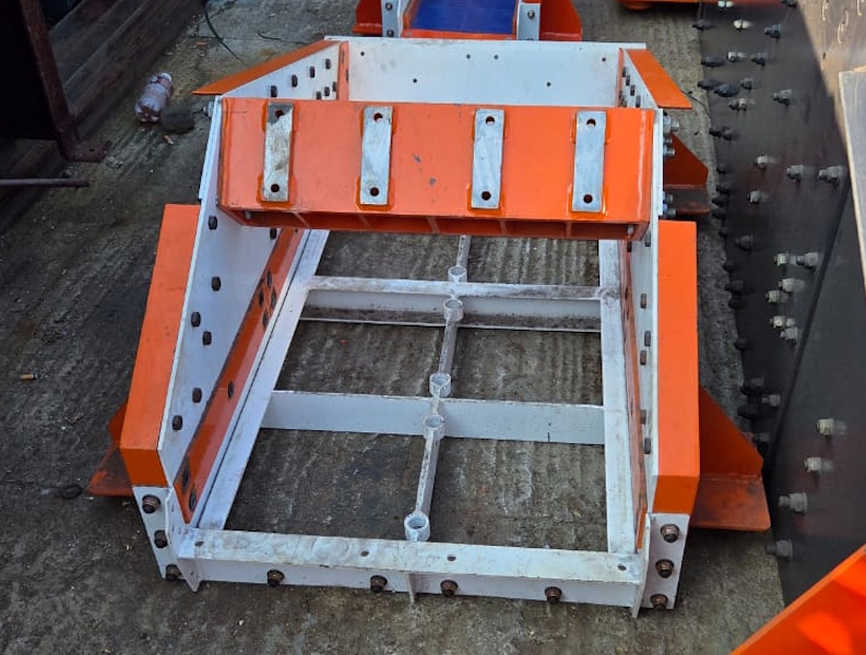 CAA469 2 Only Newly Manufactured Vibrating Screens