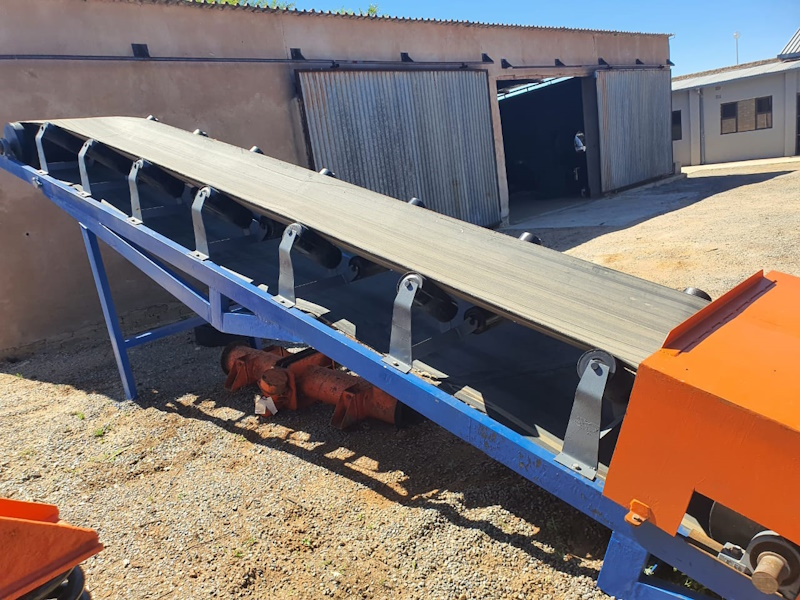 JAE101 Stacking conveyor, 1 050 mm wide - Image 2